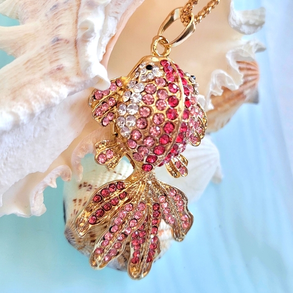 Pink Crystals Goldfish Pendant Necklace NWT - Picture 6 of 6